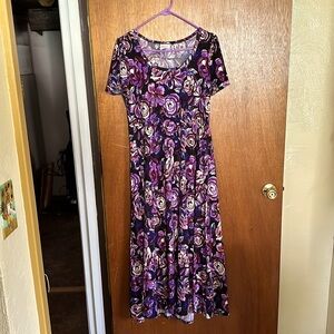 Beautiful purple floral dress!